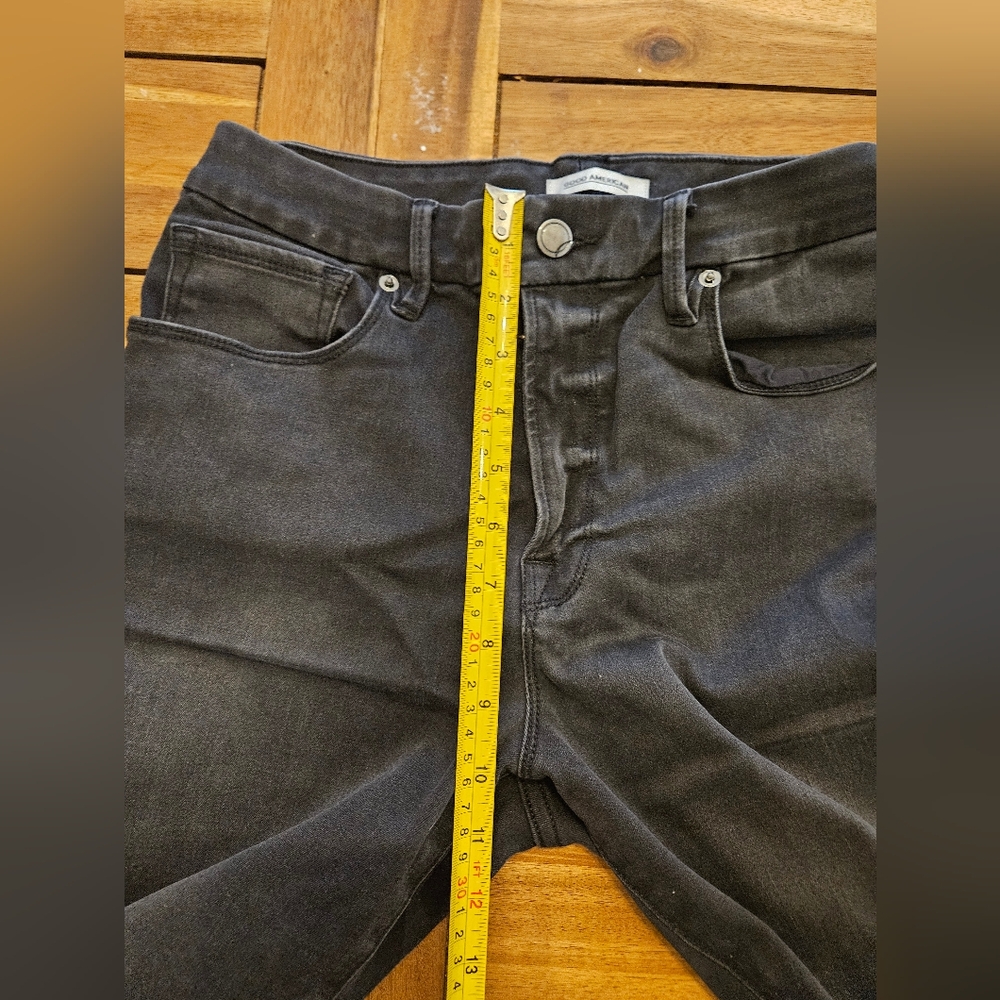 Good American Good Legs Crop Jeans - Size 12/31 - Picture 5 of 6